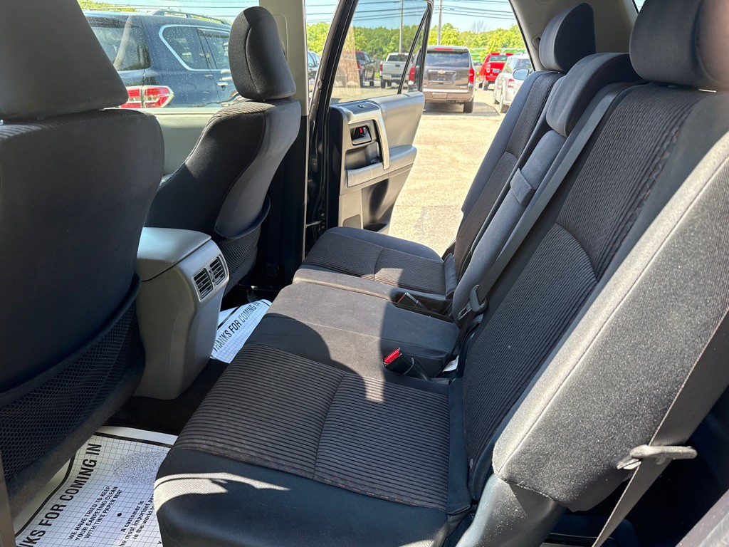 2013 Toyota 4Runner Image 25