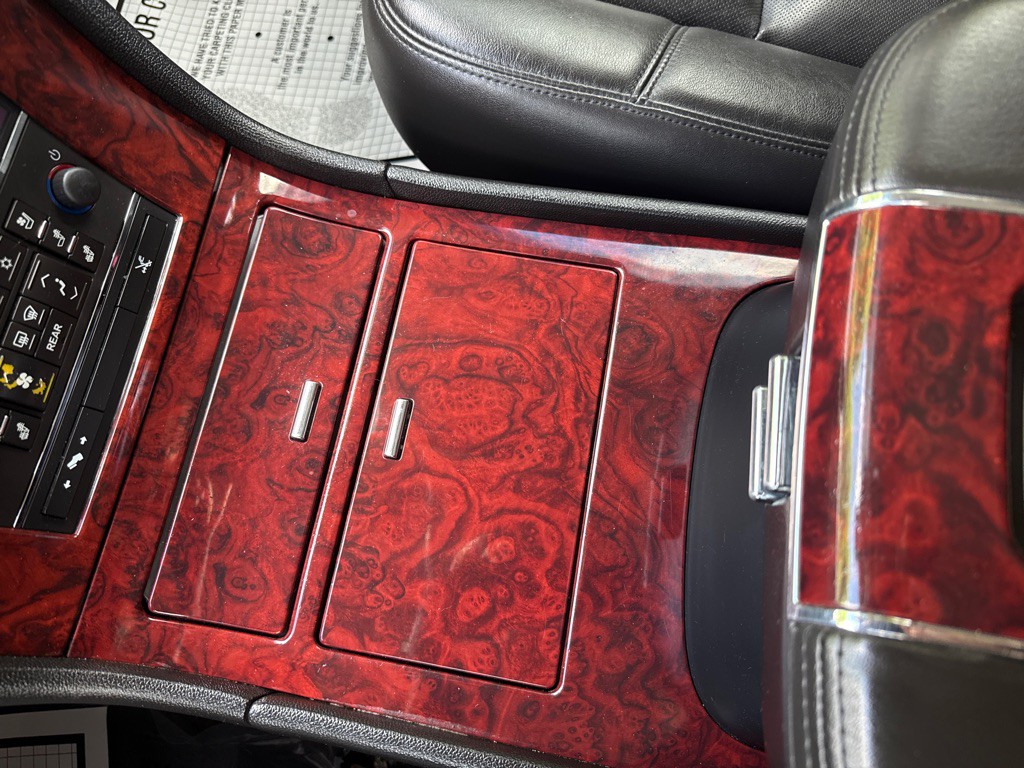 2014 Cadillac Escalade Image 21