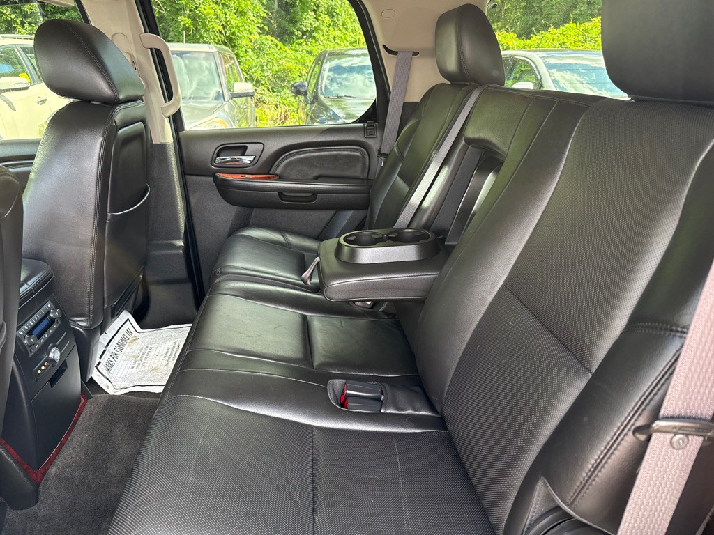 2014 Cadillac Escalade Image 27