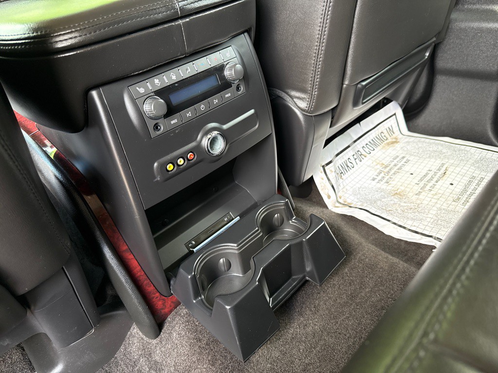 2014 Cadillac Escalade Image 29