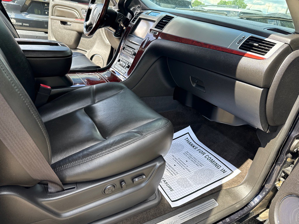 2014 Cadillac Escalade Image 37