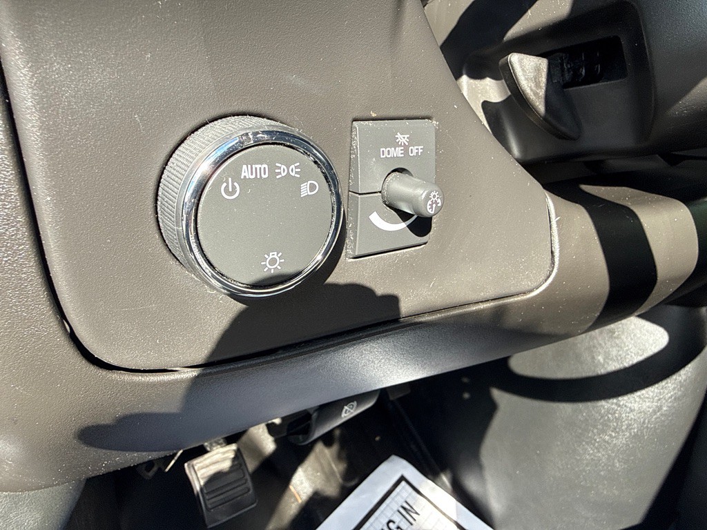2023 GMC Savana Image 7