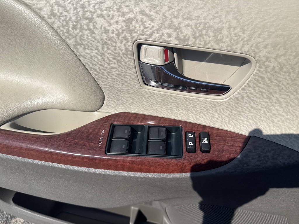 2014 Toyota Sienna Image 7
