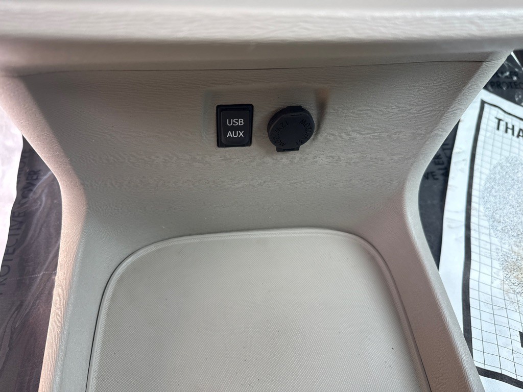 2014 Toyota Sienna Image 19