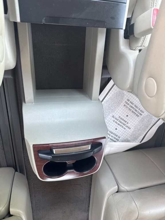 2014 Toyota Sienna Image 26