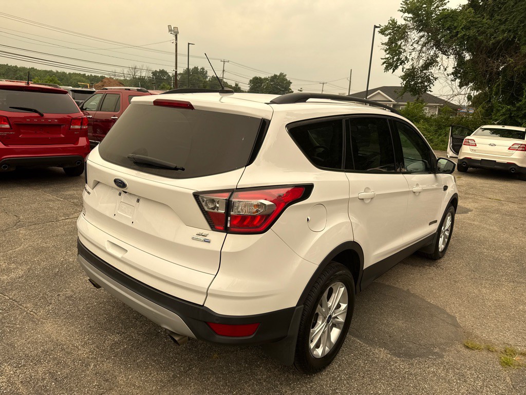 2017 Ford Escape Image 3