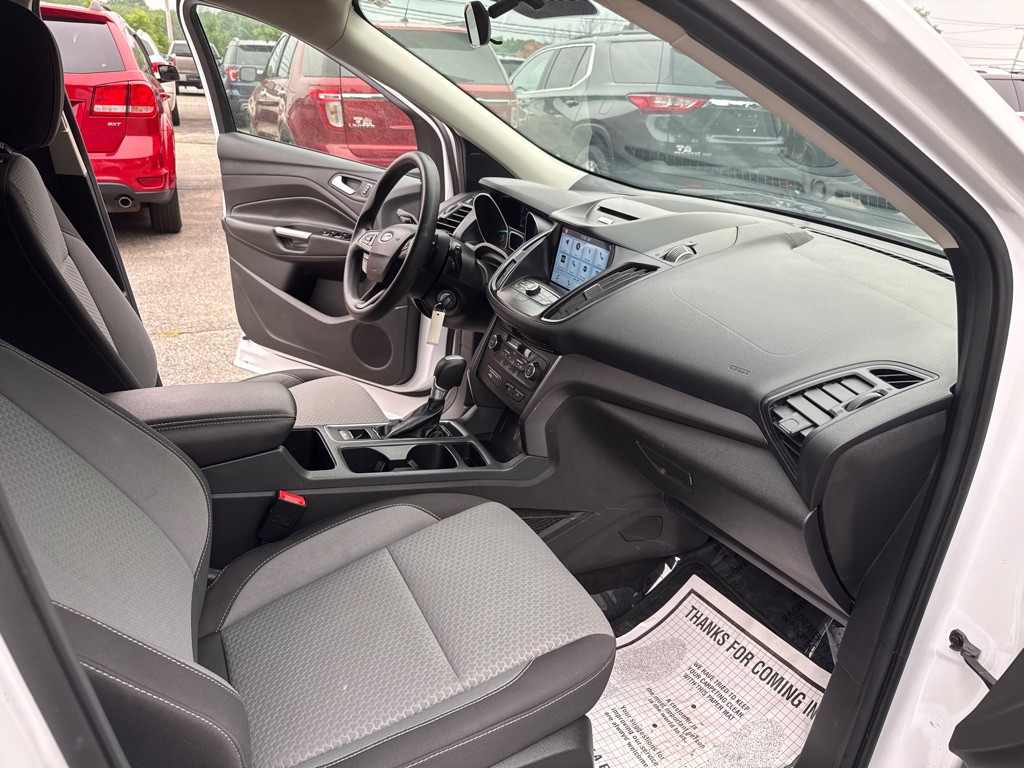 2017 Ford Escape Image 34