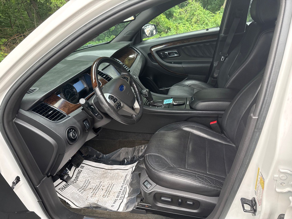 2014 Ford Taurus Image 5