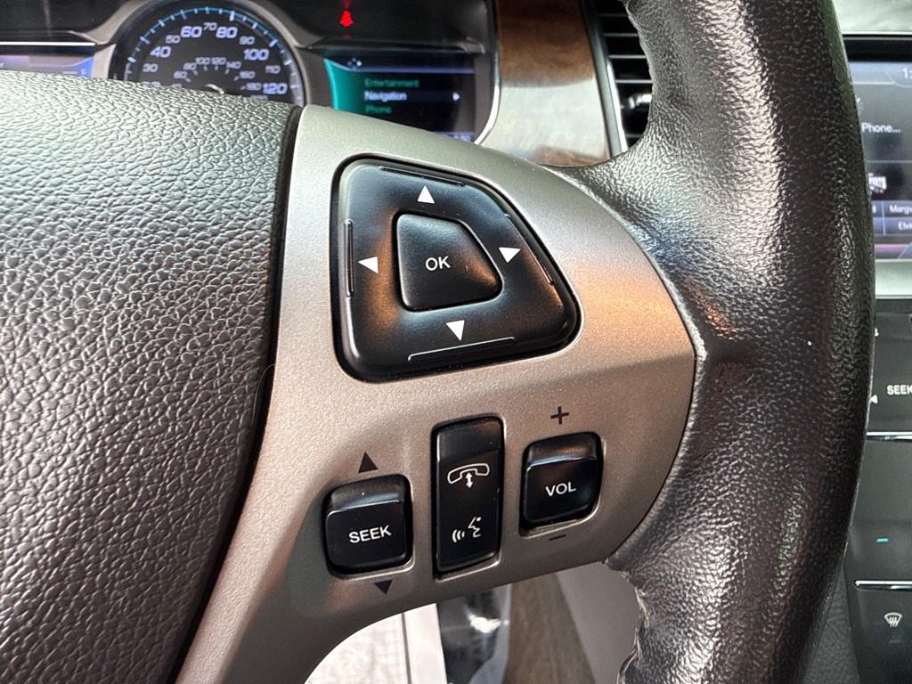 2014 Ford Taurus Image 12