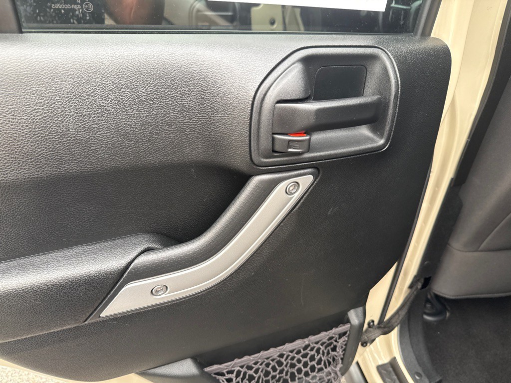 2017 Jeep Wrangler Unlimited Image 25