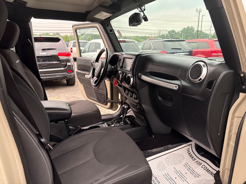 2017 Jeep Wrangler Unlimited Image 36