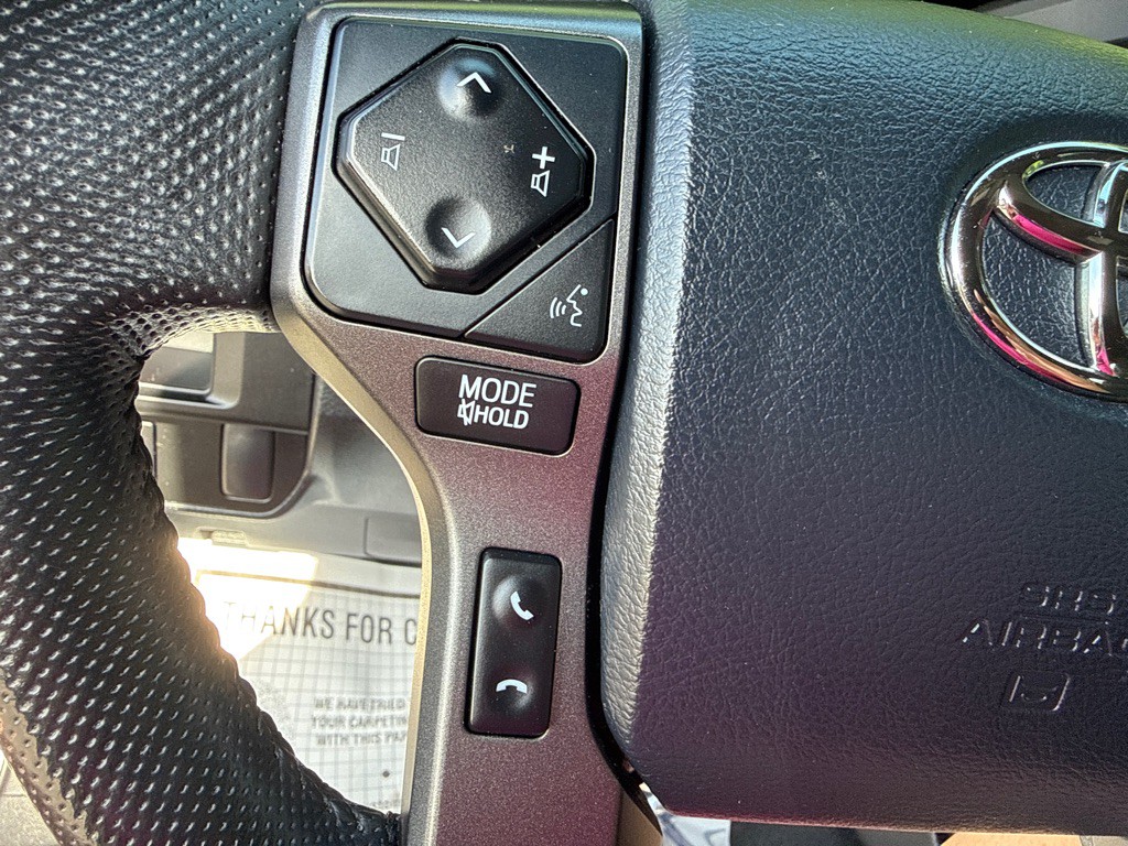 2016 Toyota Tacoma Image 11
