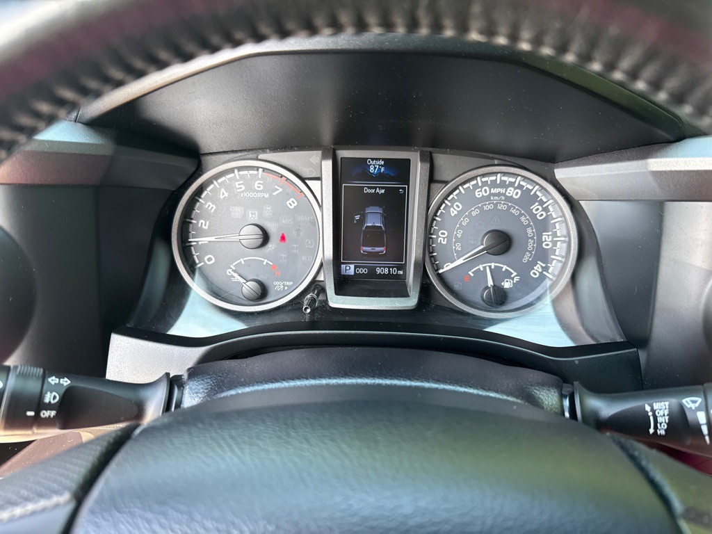 2016 Toyota Tacoma Image 13