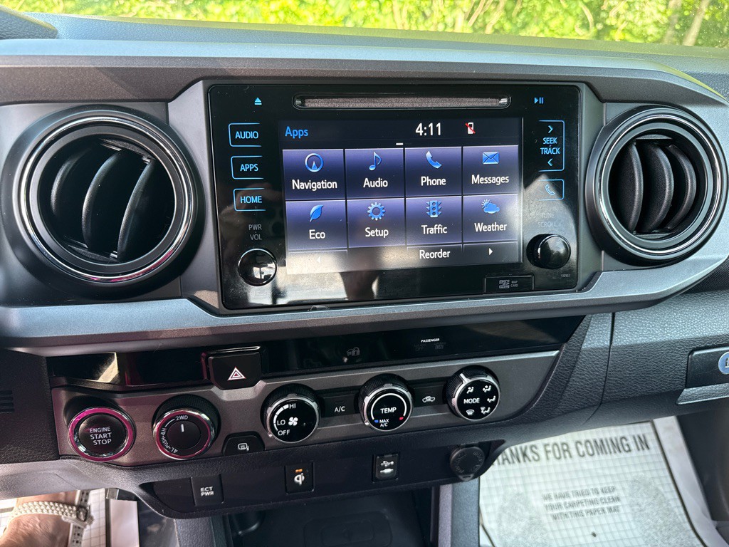 2016 Toyota Tacoma Image 16