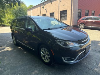 Image for 2017 Chrysler Pacifica Touring L Plus Tow ID: 7558173