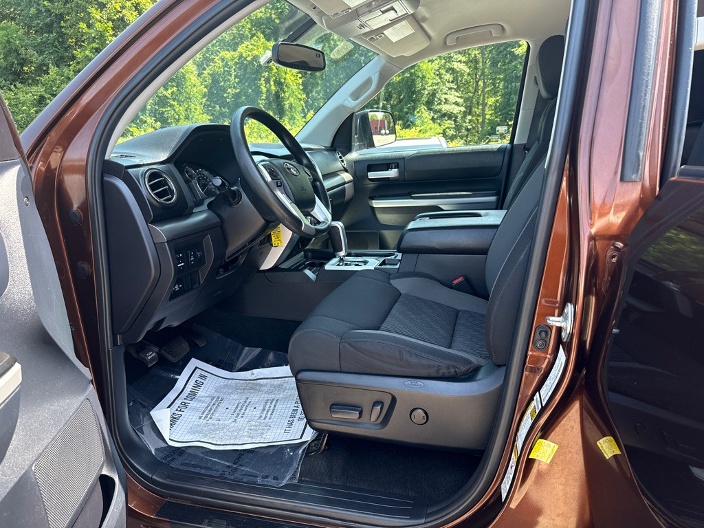 2016 Toyota Tundra Image 8