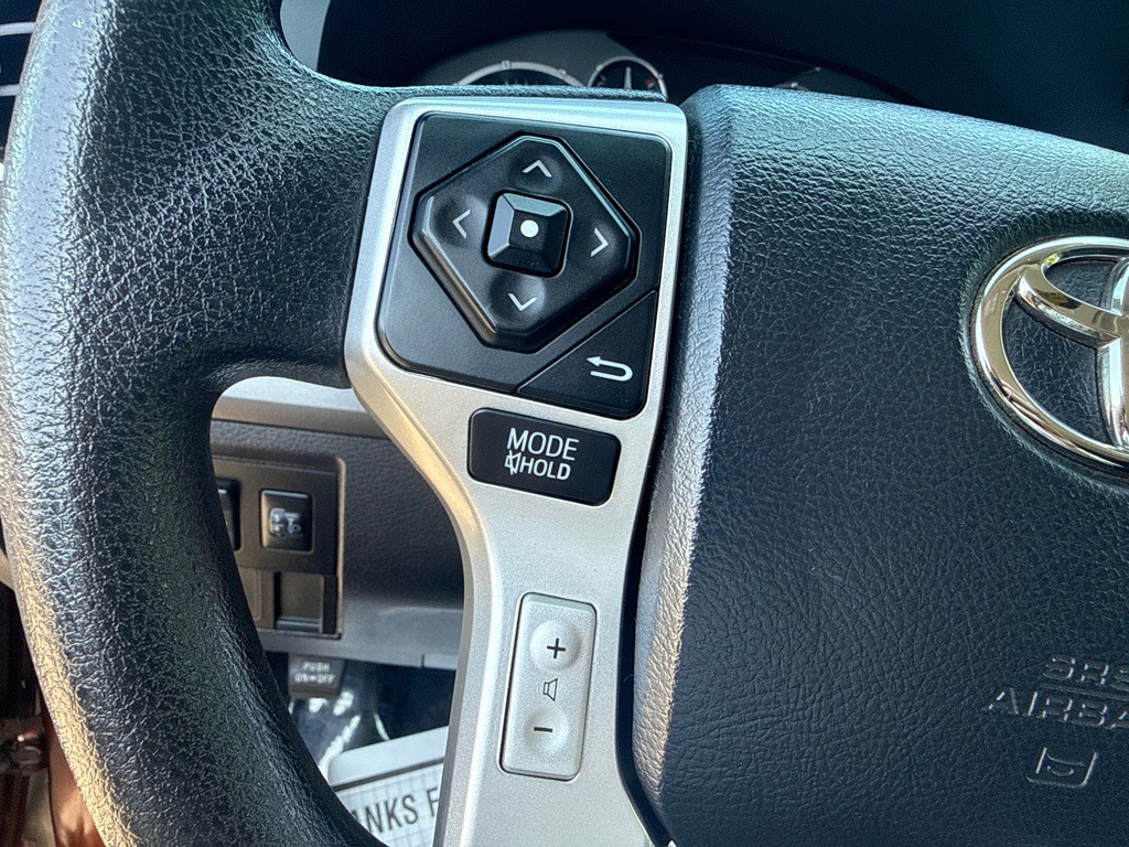 2016 Toyota Tundra Image 16