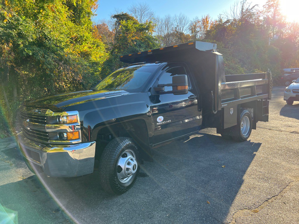 2016 Chevrolet Silverado 1500 Image 2