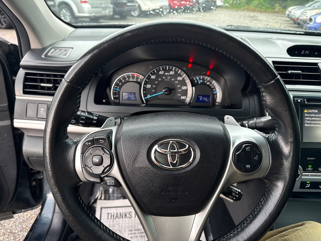 2014 Toyota Camry Image 9