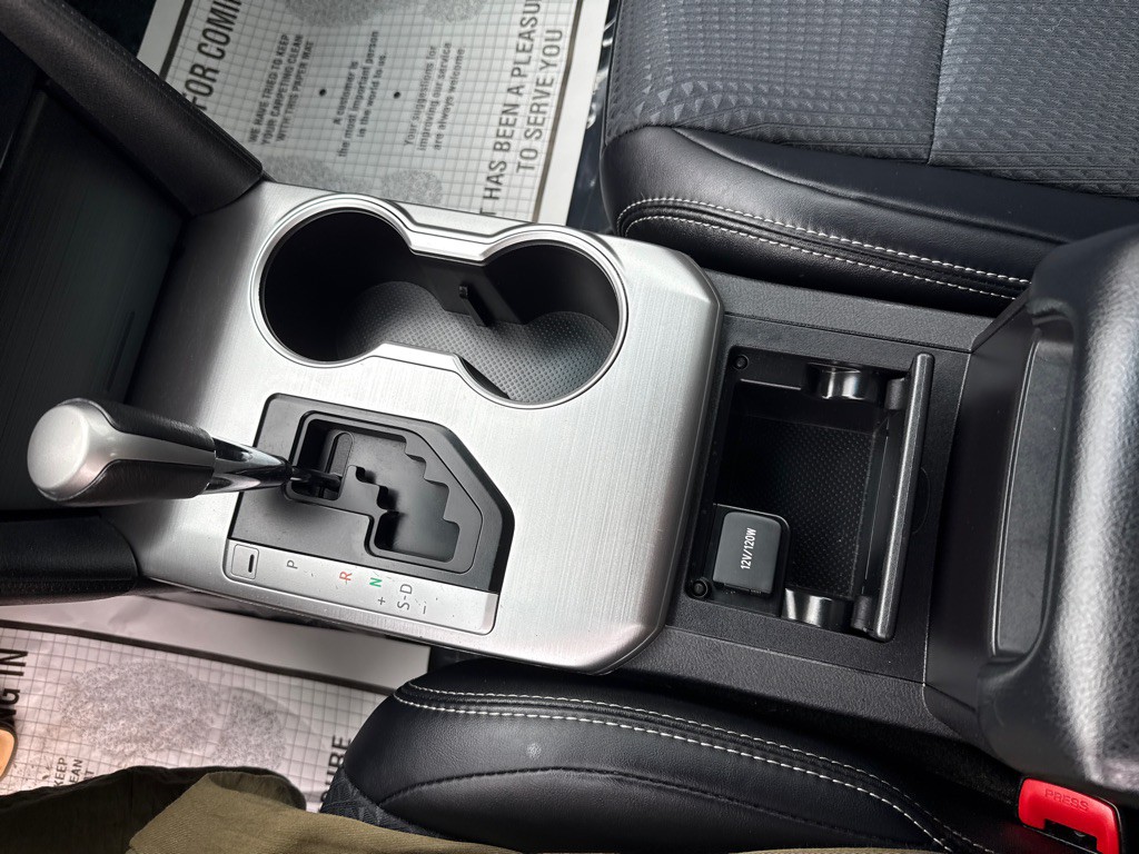 2014 Toyota Camry Image 15
