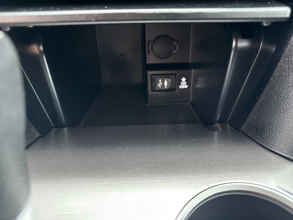 2014 Toyota Camry Image 16