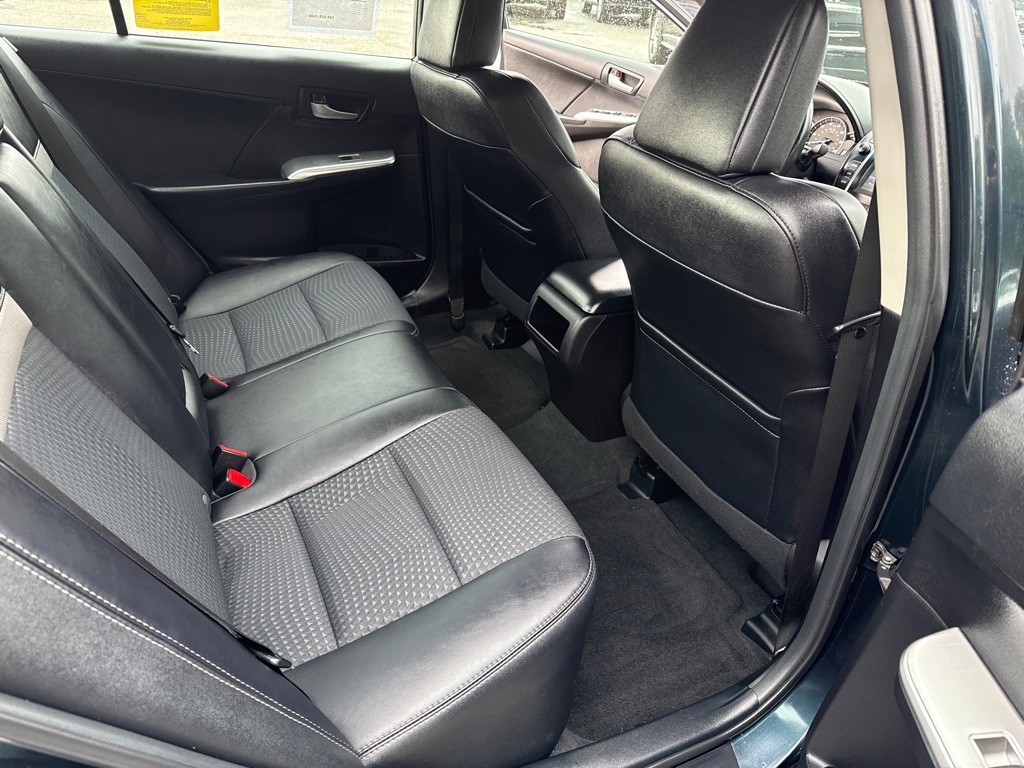2014 Toyota Camry Image 23