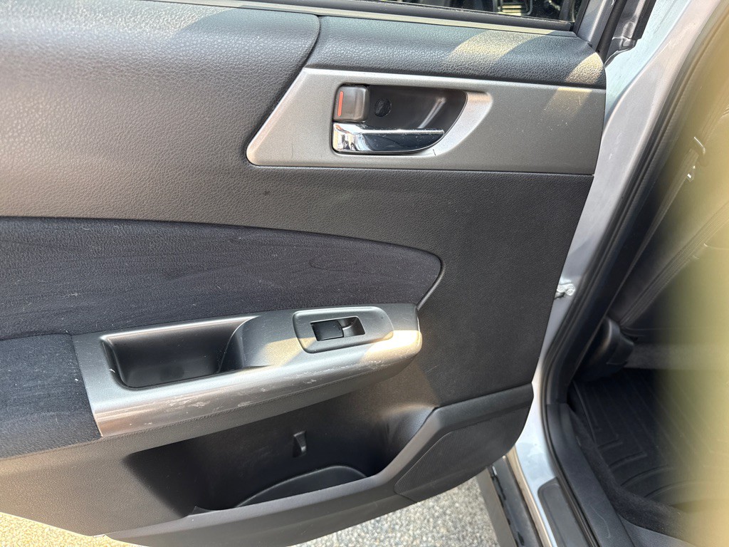 2012 Subaru Forester Image 23