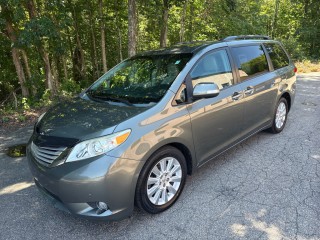 Image for 2014 Toyota Sienna Limited Ent. Pack ID: 7579772