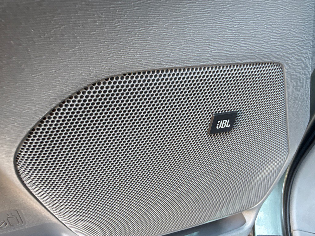 2014 Toyota Sienna Image 9