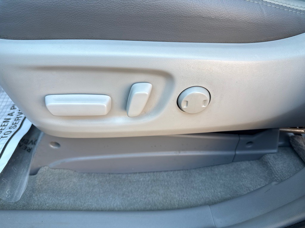 2014 Toyota Sienna Image 10