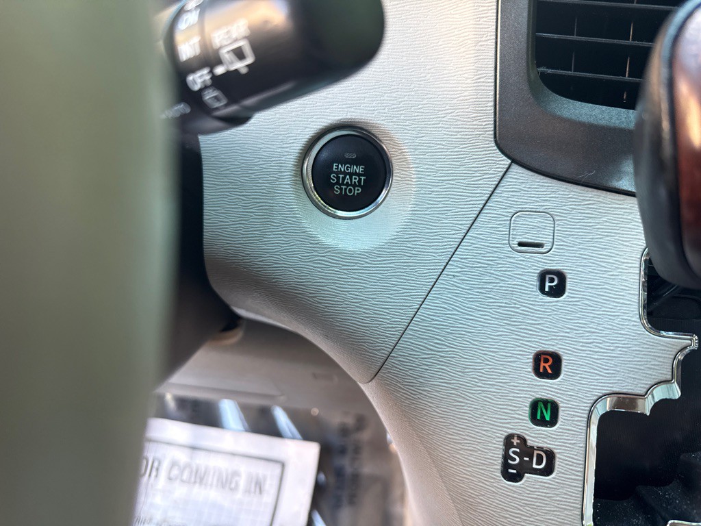 2014 Toyota Sienna Image 15