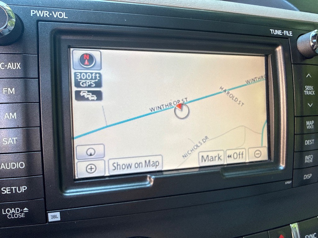2014 Toyota Sienna Image 16