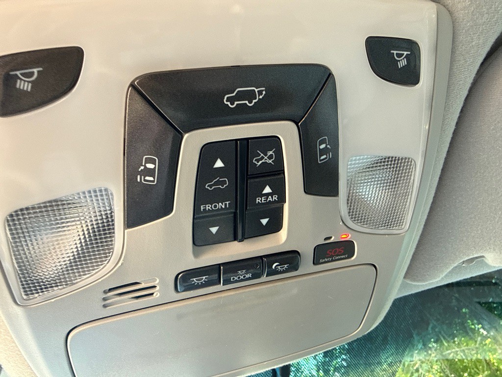 2014 Toyota Sienna Image 23