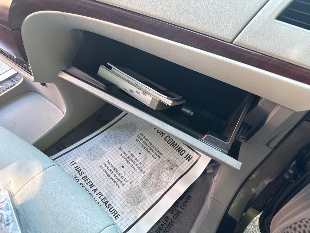 2014 Toyota Sienna Image 44