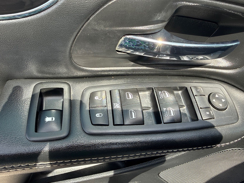 2017 Dodge Grand Caravan Image 6