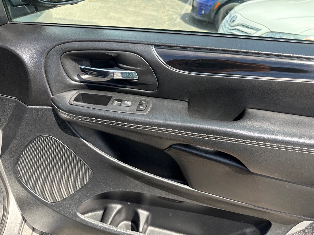 2017 Dodge Grand Caravan Image 26