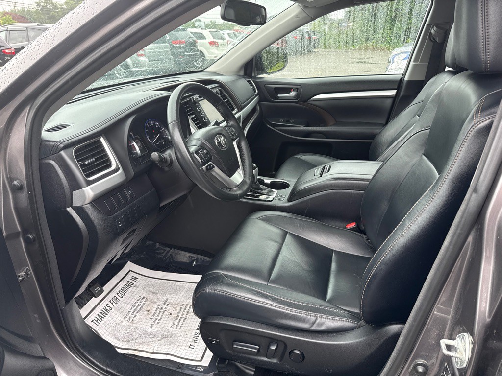 2015 Toyota Highlander Image 7