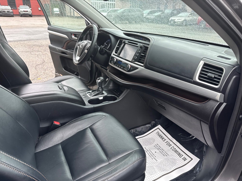 2015 Toyota Highlander Image 33