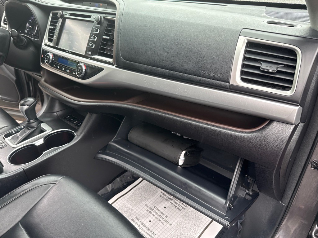 2015 Toyota Highlander Image 35