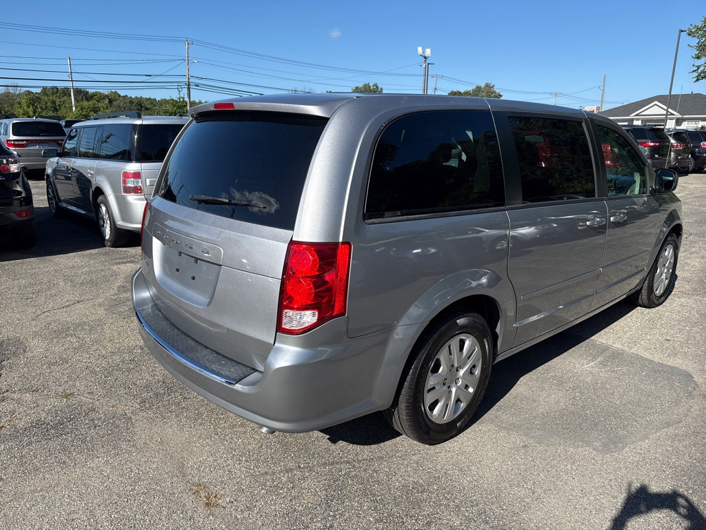 2017 Dodge Grand Caravan Image 3