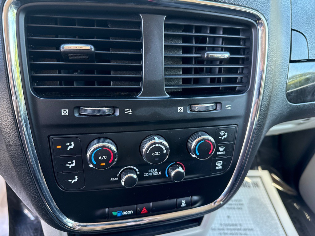 2017 Dodge Grand Caravan Image 13