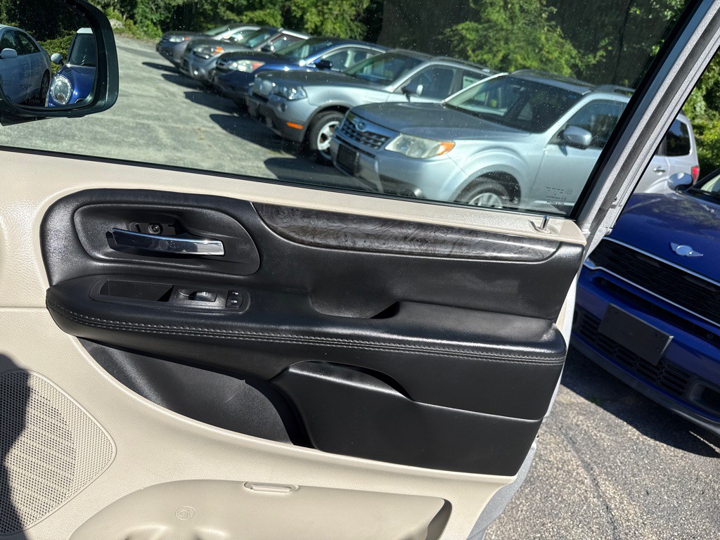 2017 Dodge Grand Caravan Image 26
