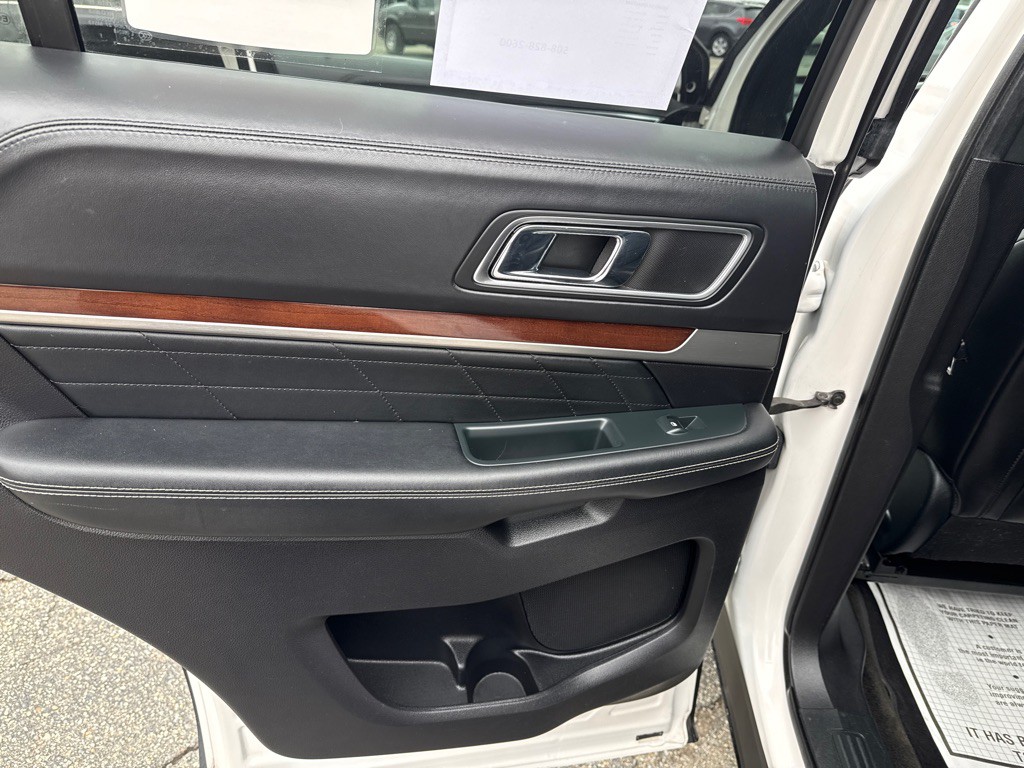 2018 Ford Explorer Image 28