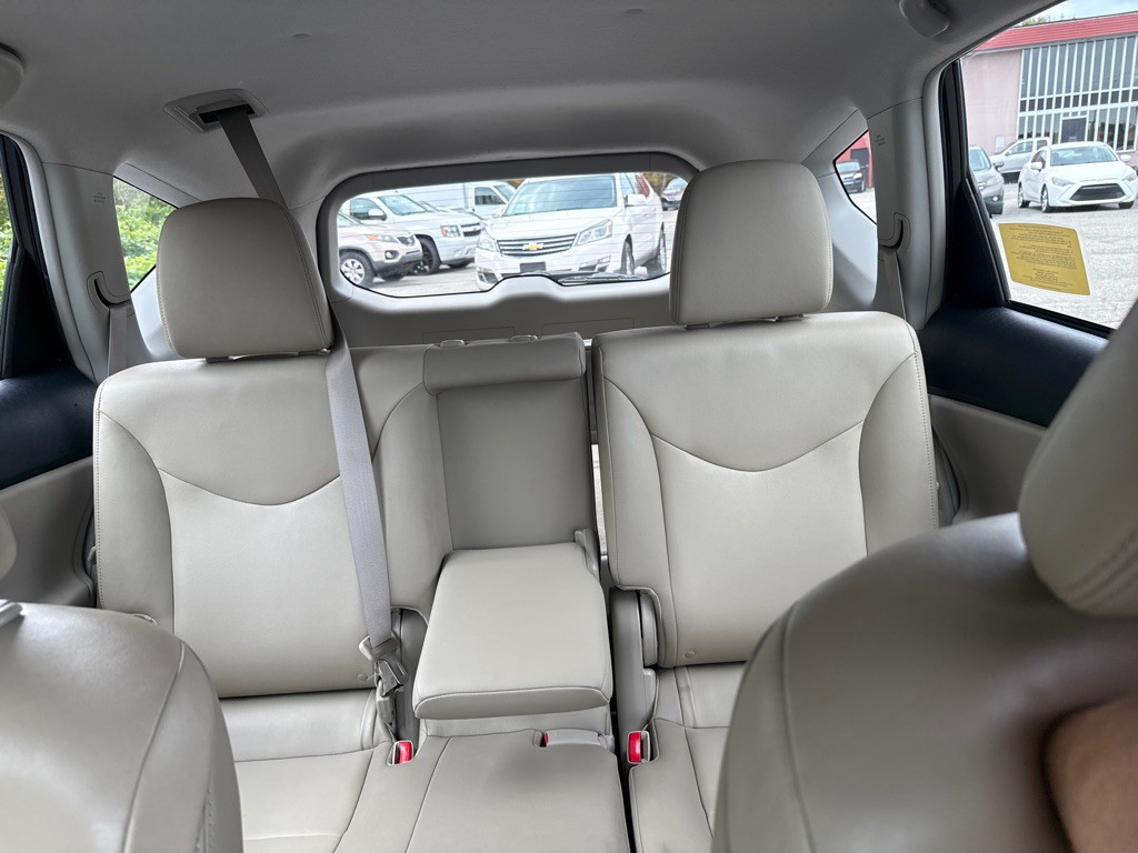 2012 Toyota Prius Image 18