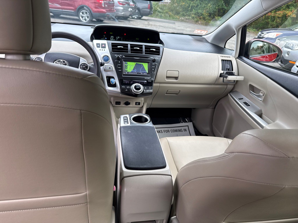 2012 Toyota Prius Image 22