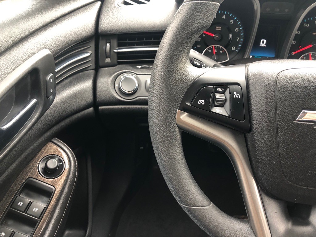 2016 Chevrolet Malibu Image 12