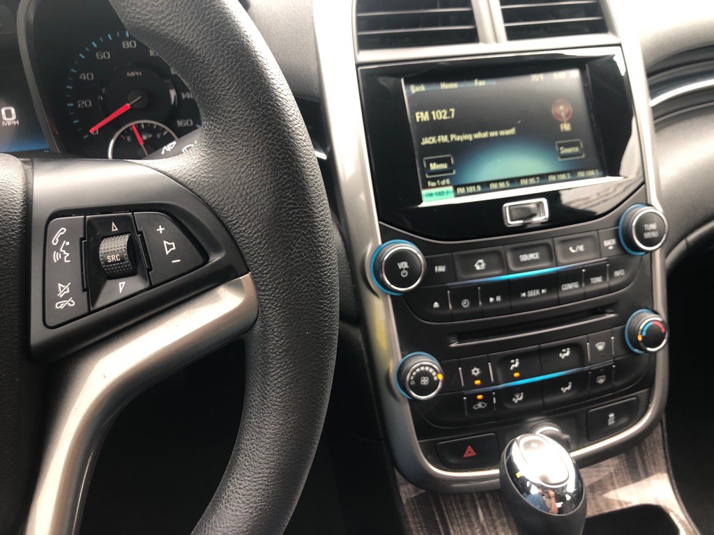 2016 Chevrolet Malibu Image 15