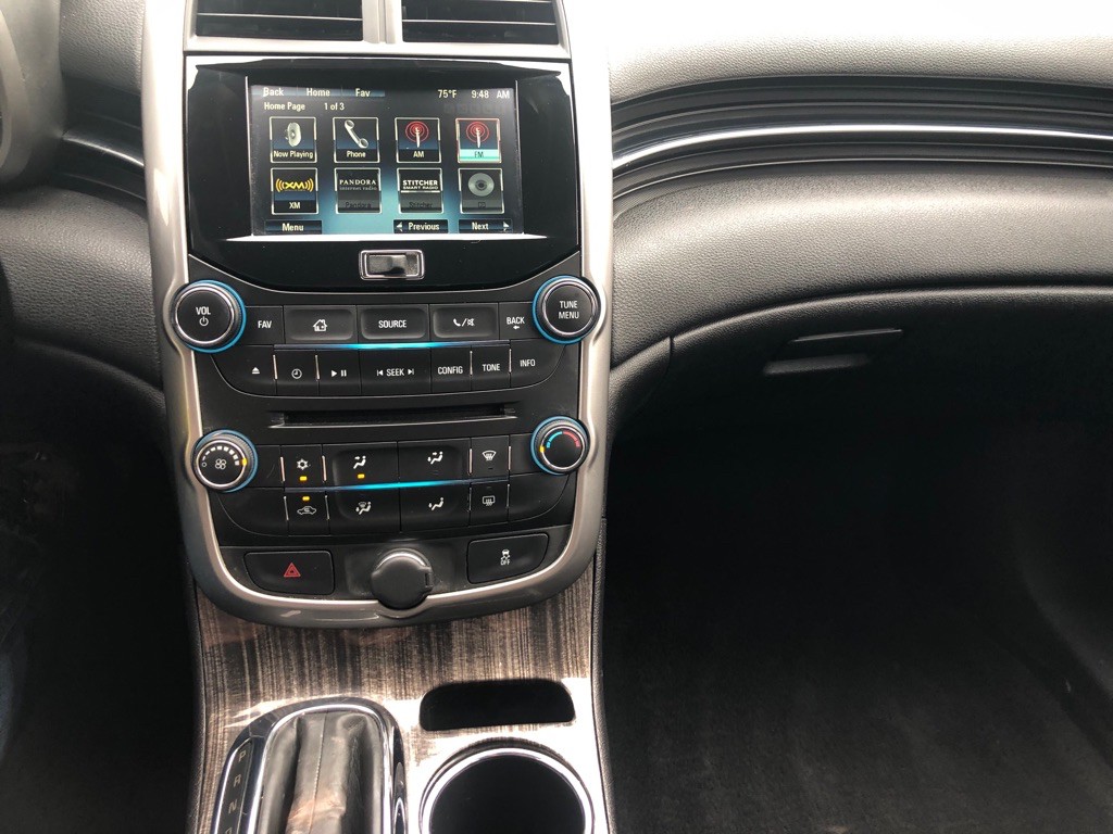 2016 Chevrolet Malibu Image 16