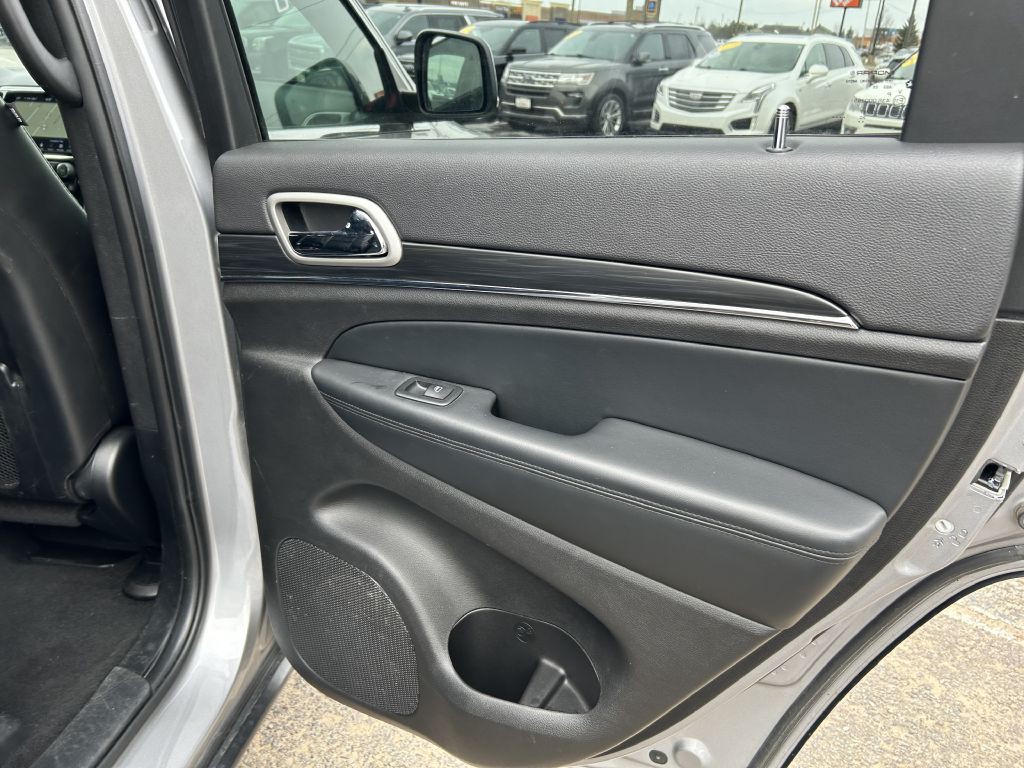 2021 Jeep Grand Cherokee Image 43