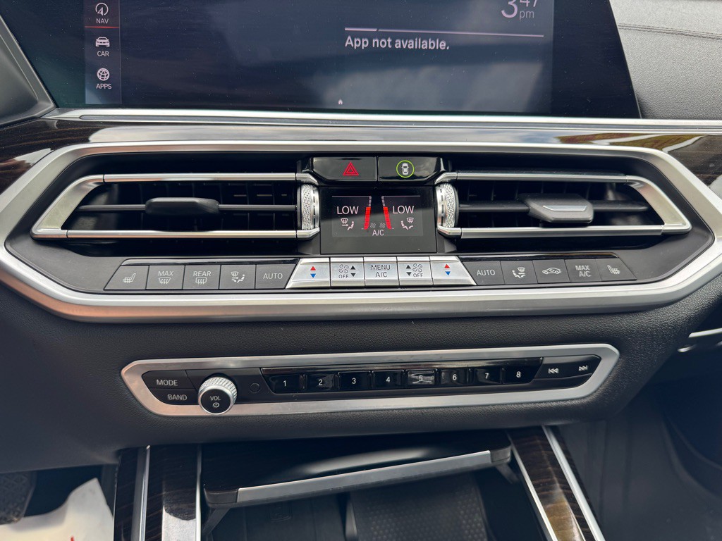 2020 BMW X7 Image 26